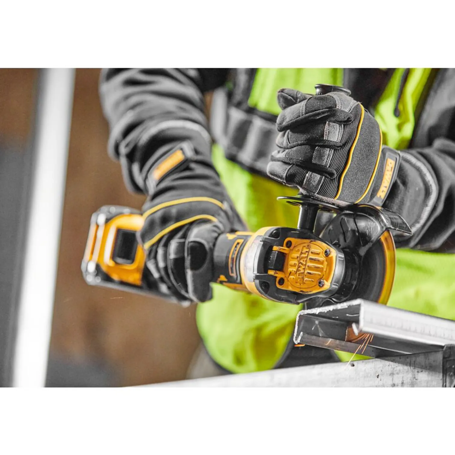 Szlifierka kątowa DeWalt DCG409VSN