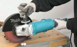 Szlifierka kątowa Makita GA9050R
