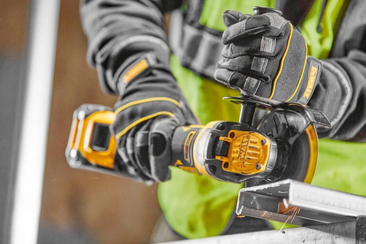 Szlifierka kątowa 18V DeWalt DCG409VSNT