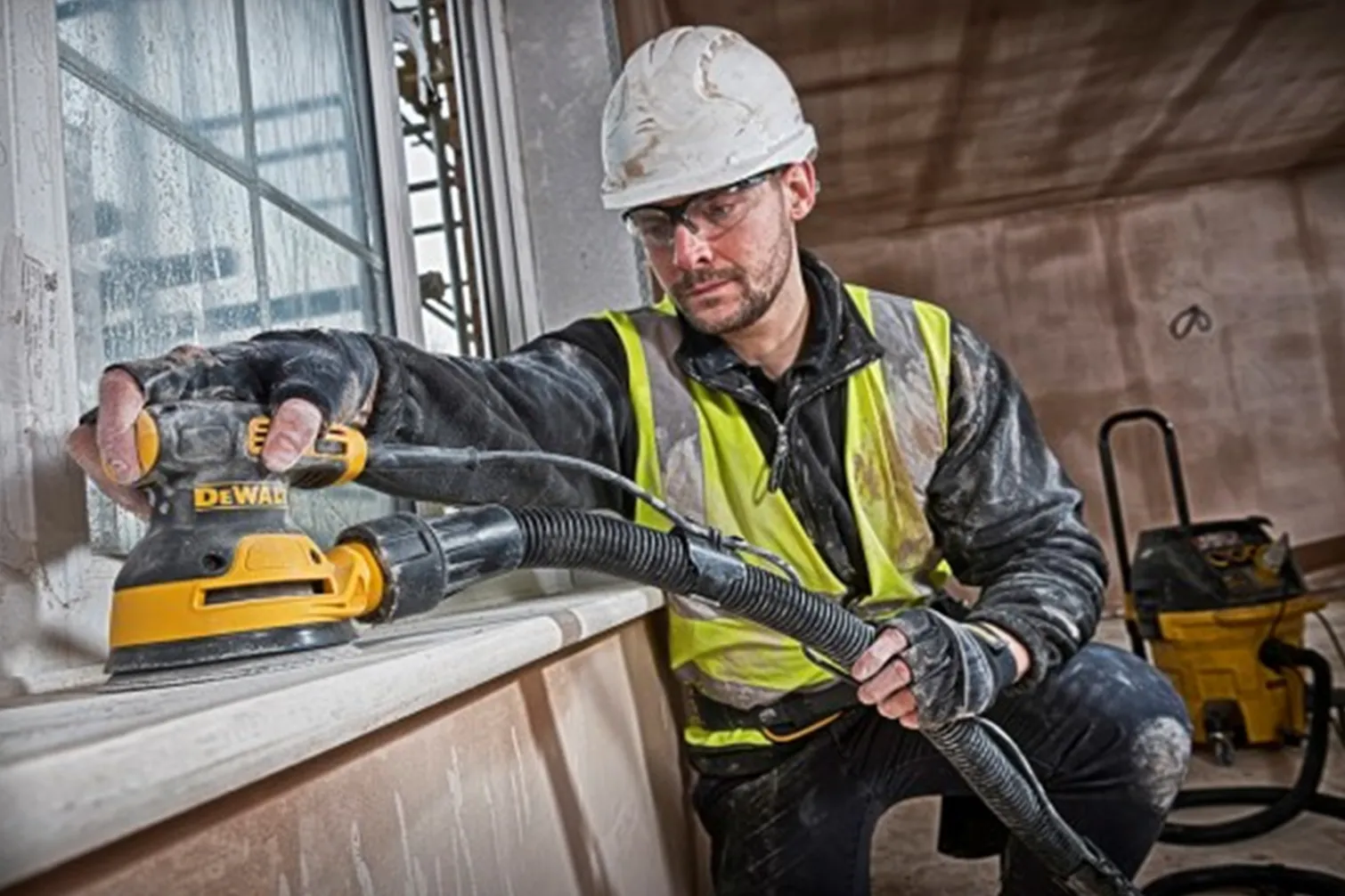 Szlifierka mimośrodowa DeWalt DWE6423