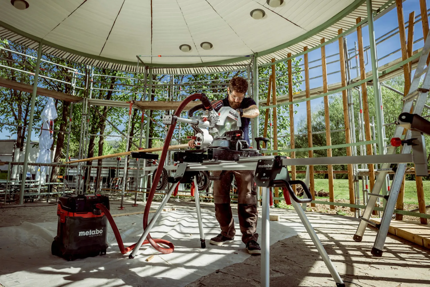 Ukośnica Metabo KGS 18 LTX BL 254