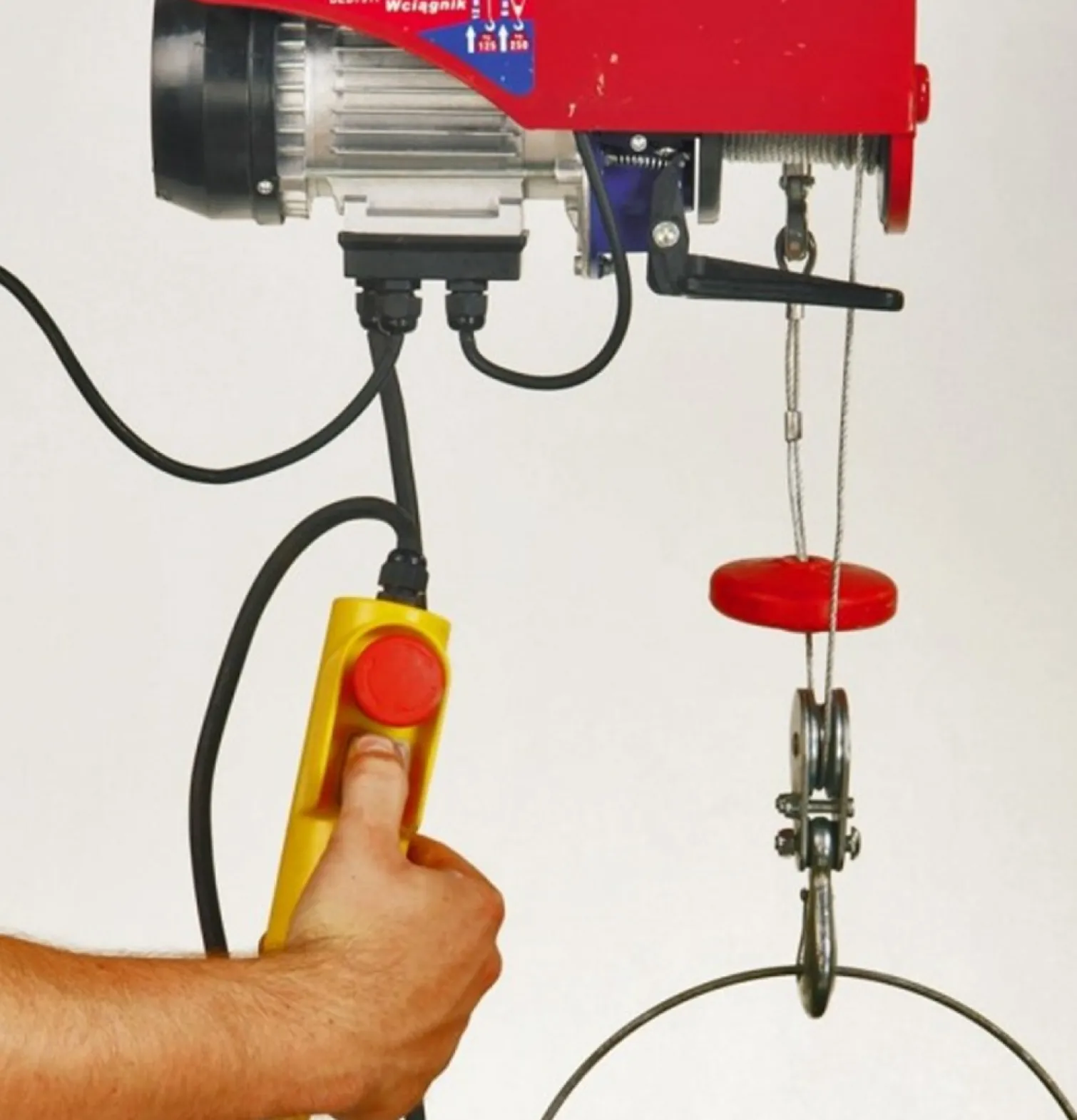 Wciągnik elektryczny Dedra DED7913