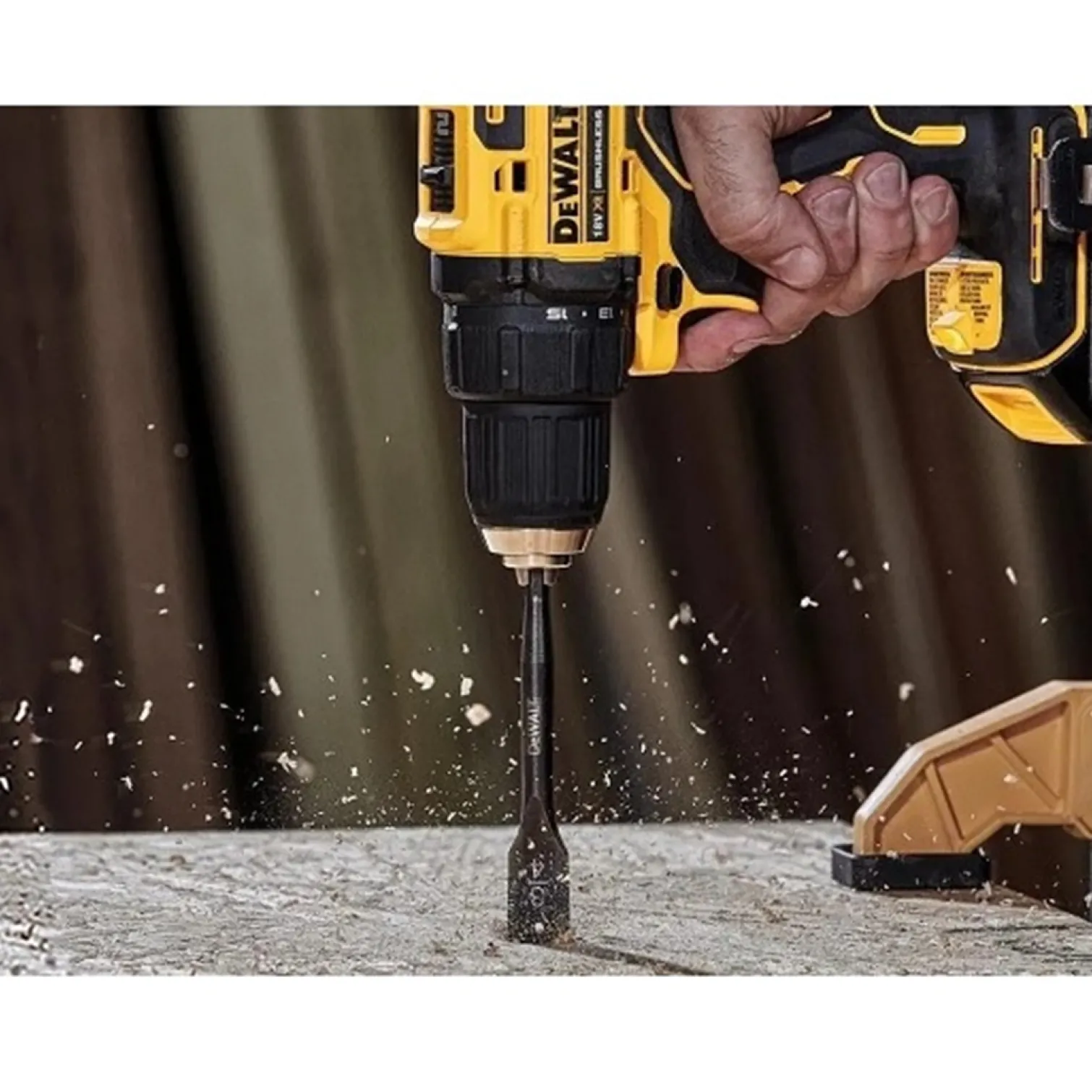 Wiertarko-wkrętarka DeWalt DCD708D1T