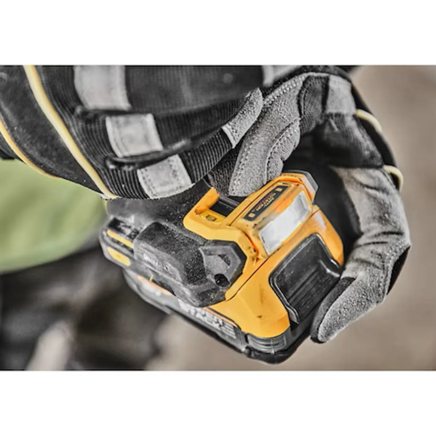 Wiertarko-wkrętarka DeWalt DCD800NT