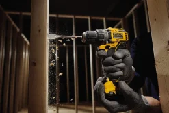 Wiertarko-wkrętarka DeWalt DCD701D2