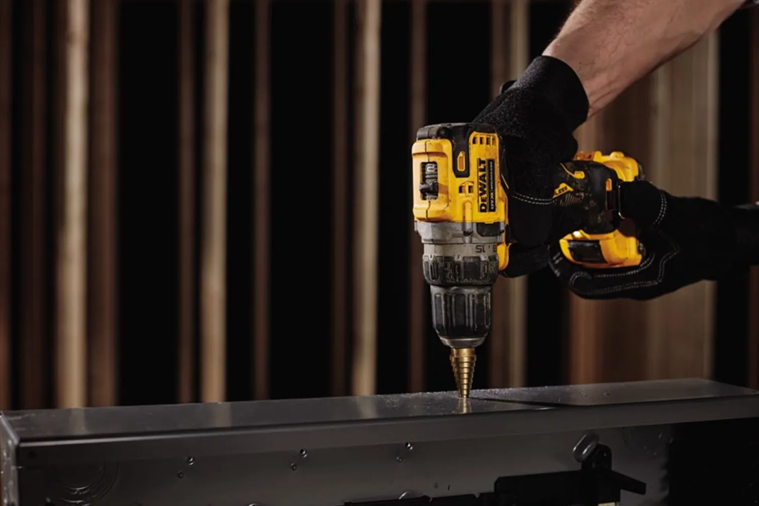 Wiertarko-wkrętarka DeWalt DCD701D2