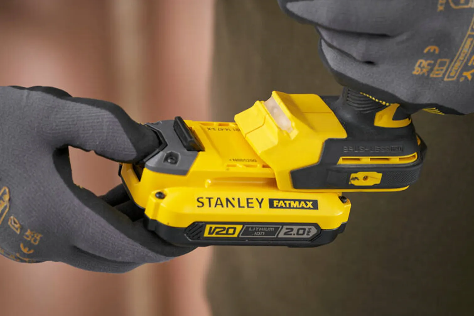 Wiertarko-wkrętarka Stanley SFMCD725D2K