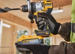 Wiertarko-wkrętarka udarowa DeWalt DCD1007H2T