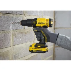 Wiertarko-wkrętarka udarowa Stanley FatMax V20 SFMCD711C2K 2x1,5Ah