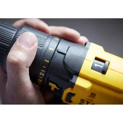 Wiertarko-wkrętarka udarowa Stanley FatMax V20 SFMCD711C2K 2x1,5Ah