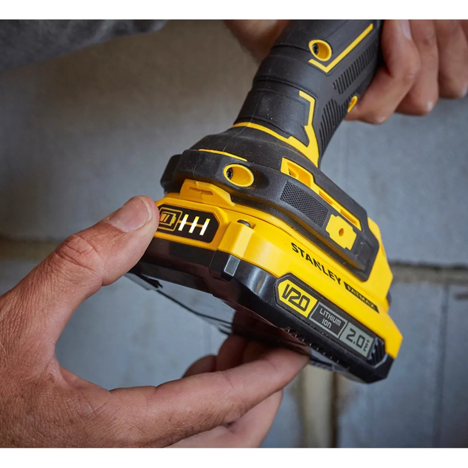 Wiertarko-wkrętarka udarowa Stanley FatMax V20 SFMCD721B