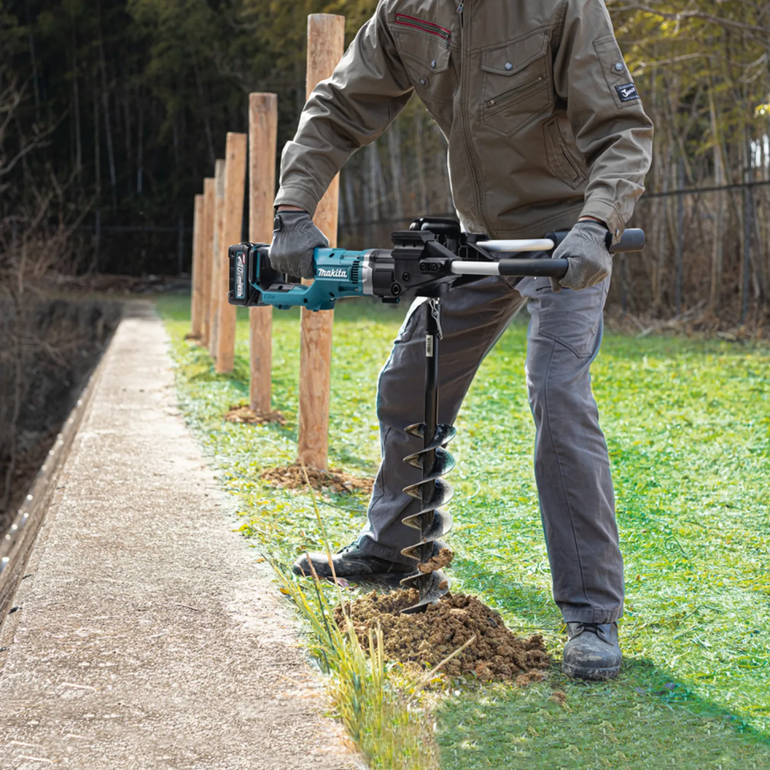 Wiertnica glebowa Makita XGT DG002GM101 1x4,0Ah