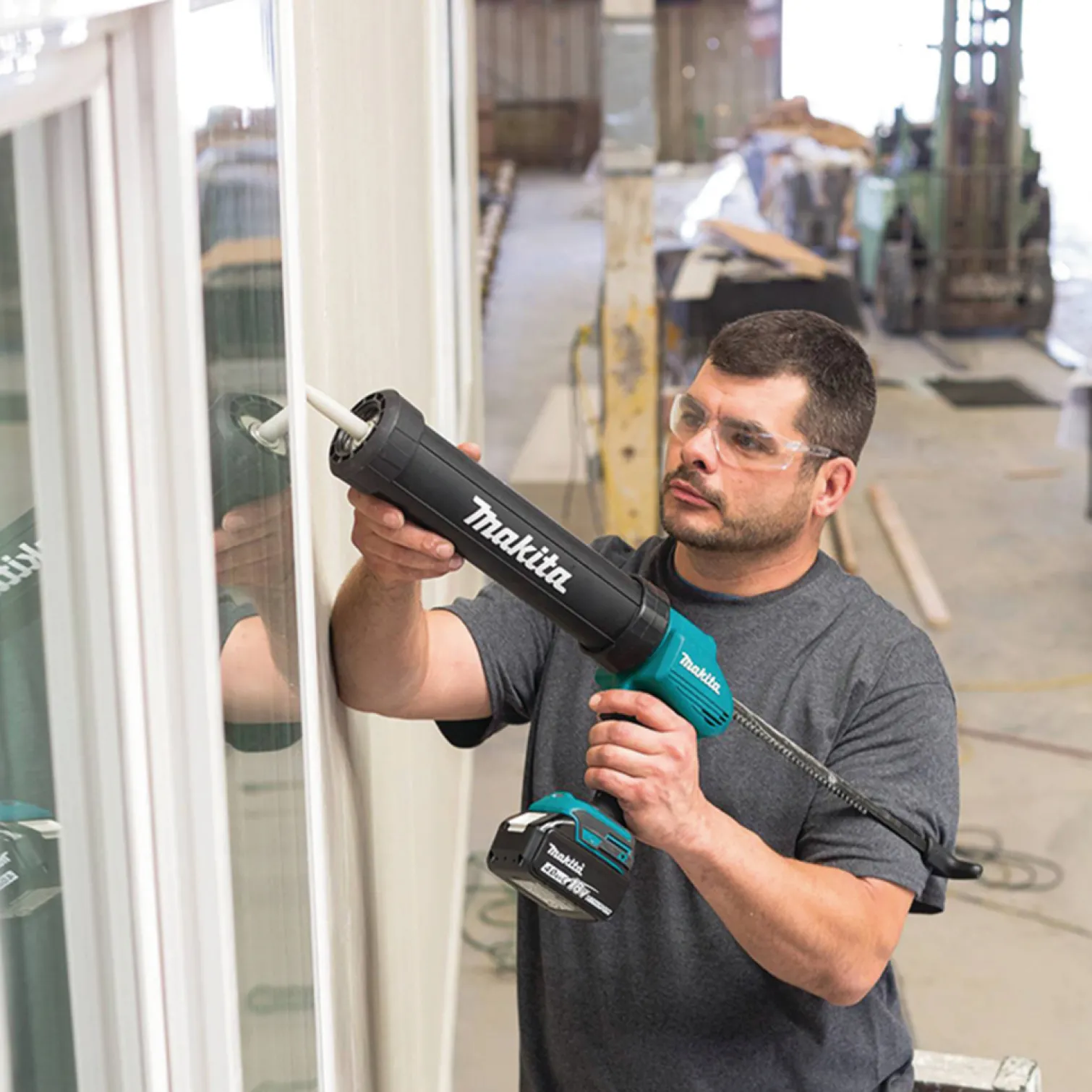 Wyciskacz do mas Makita DCG180ZXK