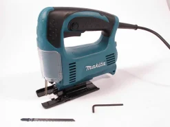 Wyrzynarka Makita 4326