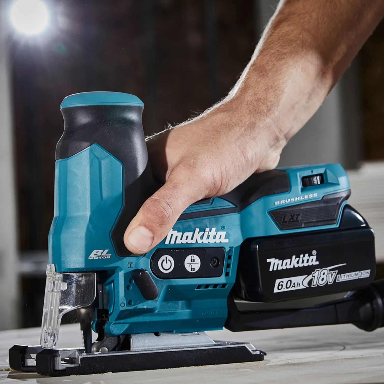 Wyrzynarka Makita DJV185Z