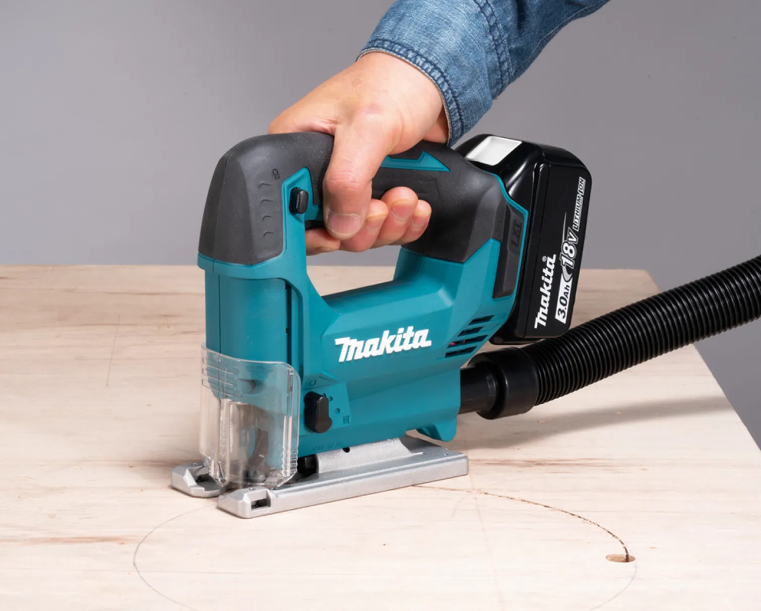 Wyrzynarka Makita LXT DJV186Z