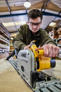 Zagłębiarka DeWalt DWS520KTR