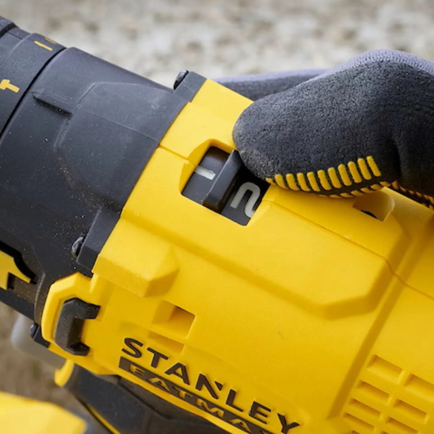 Zestaw elektronarzędzi 18V Stanley FatMax V20 SFMCK469M2 2x4.0Ah