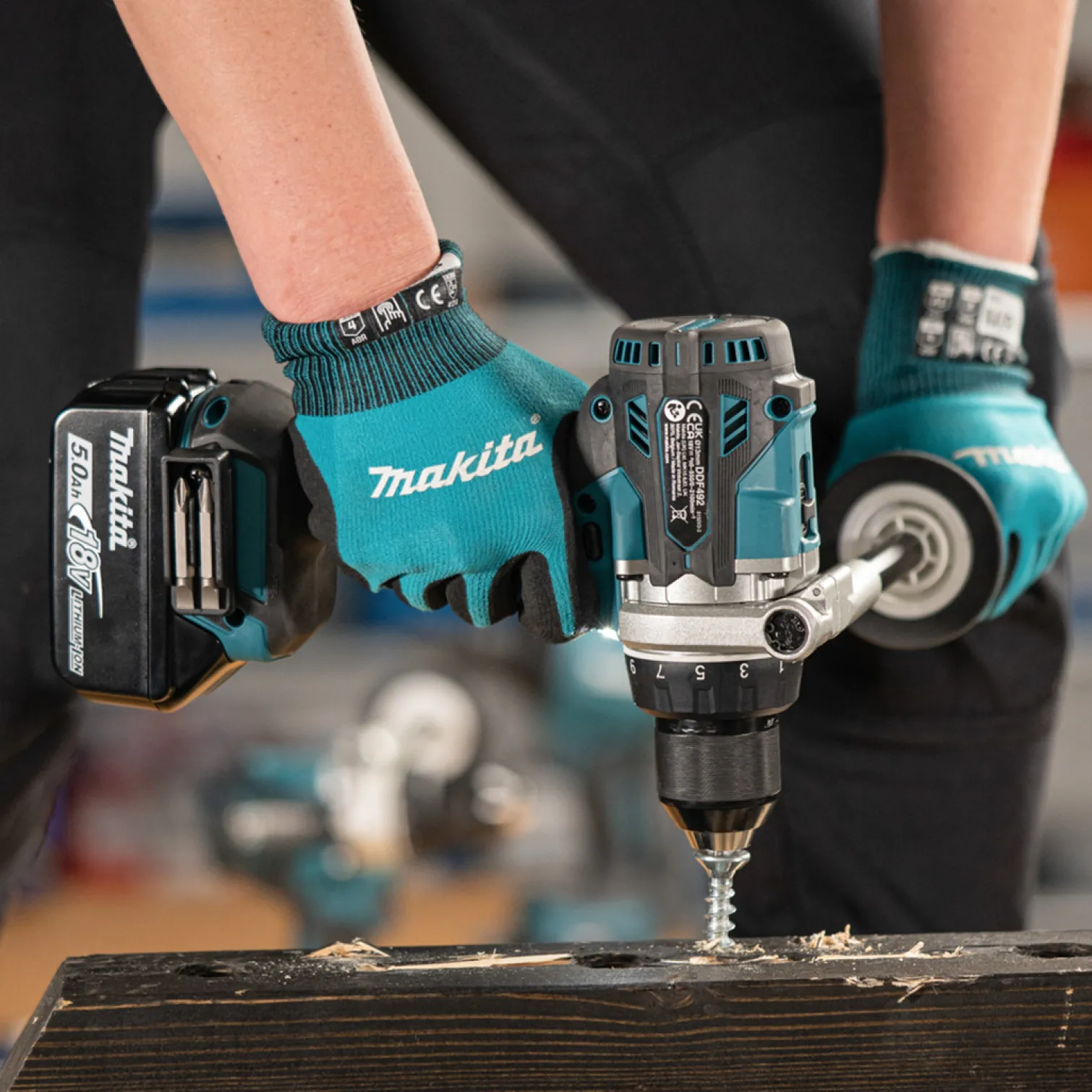 Zestaw narzędzi akumulatorowych 18V Makita DLX2545TJ 2x5.0Ah