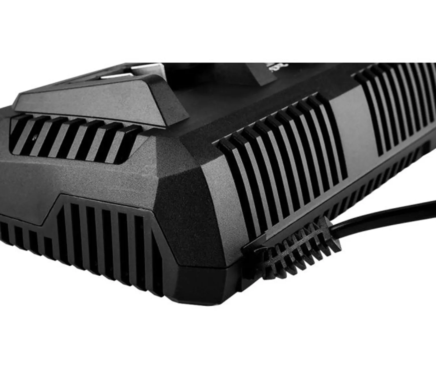 Zestaw startowy 18V: Akumulator 2x4,0Ah + ładowarka Graphite Energy+ 58GE134