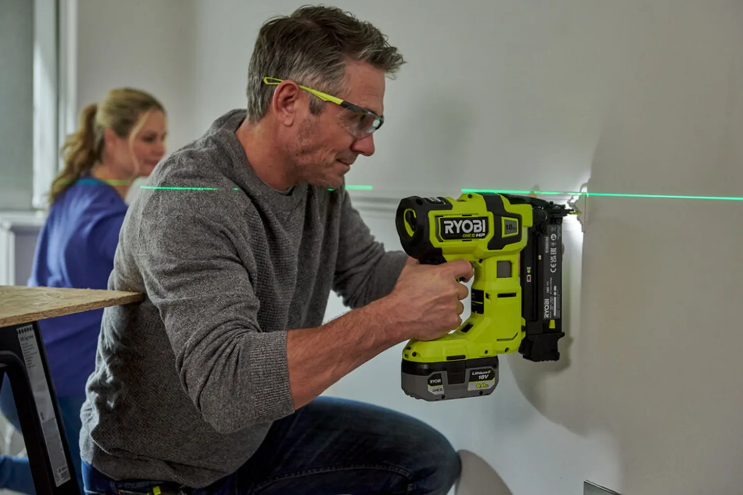 Zielony laser liniowy Ryobi RB360GLL