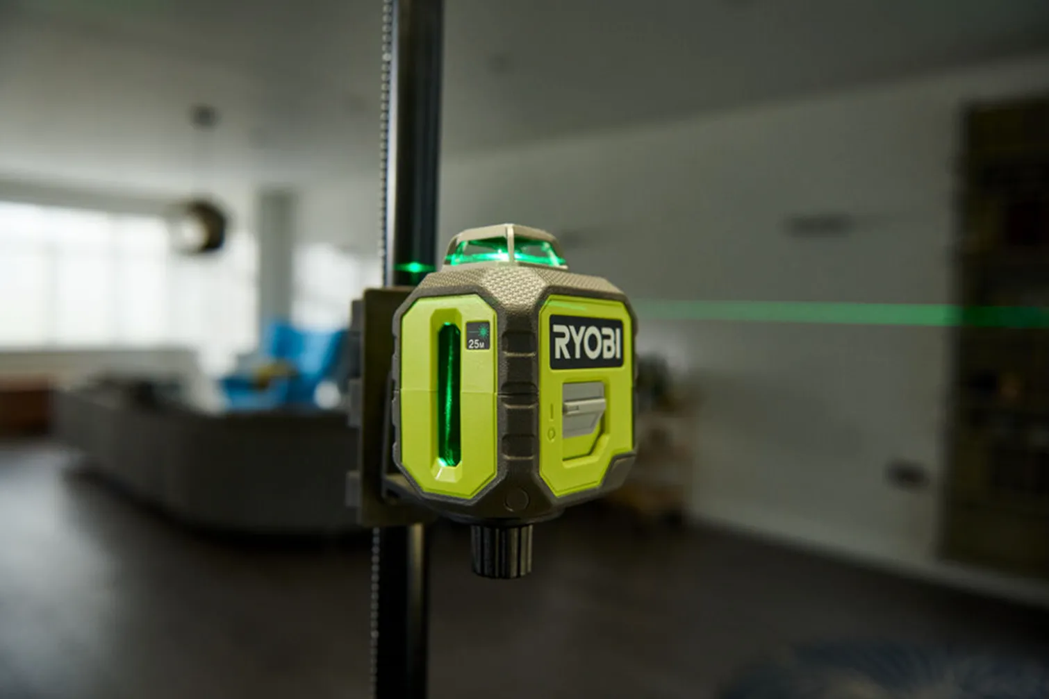 Zielony laser liniowy Ryobi RB360GLL