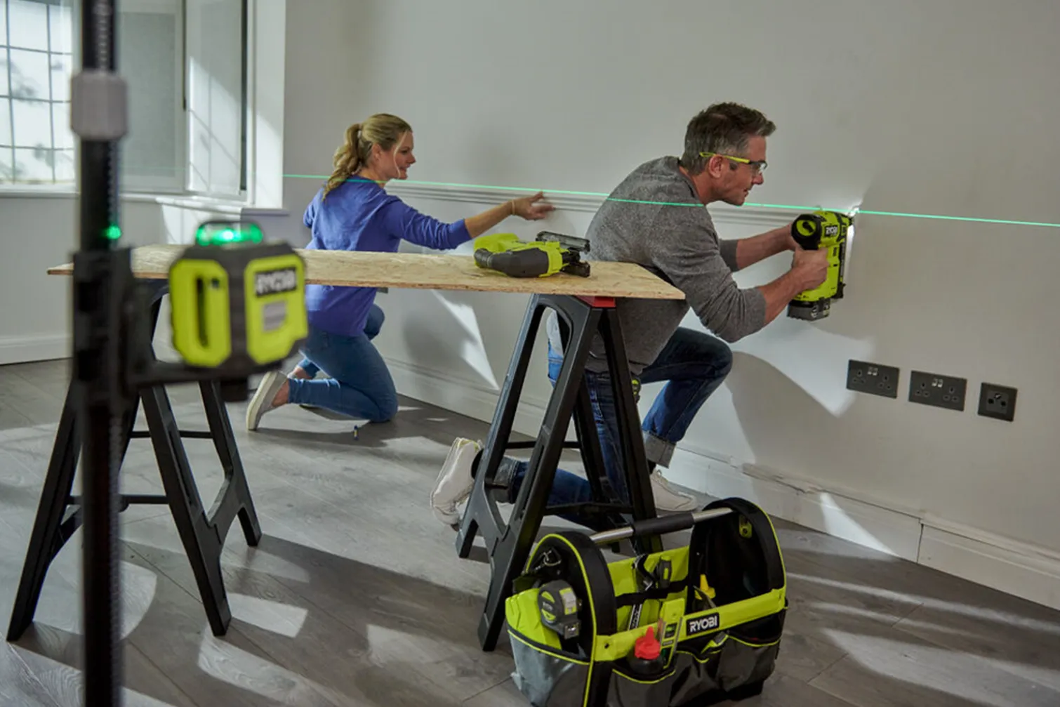 Zielony laser liniowy Ryobi RB360GLL-K