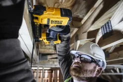 Zszywacz dla elektryków DeWalt DCN701D2